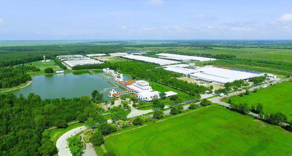 工厂和13个牧场,以及老挝的一个大型乳制品综合项目,供应的产品种类